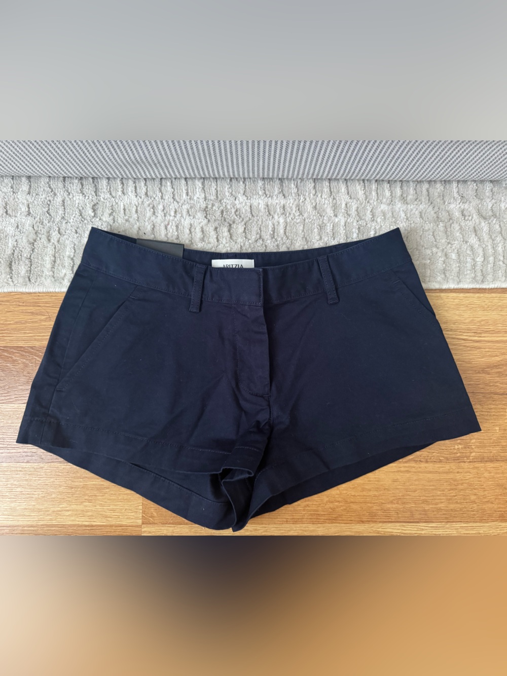 Aritzia Low Rise Hiram Shorts